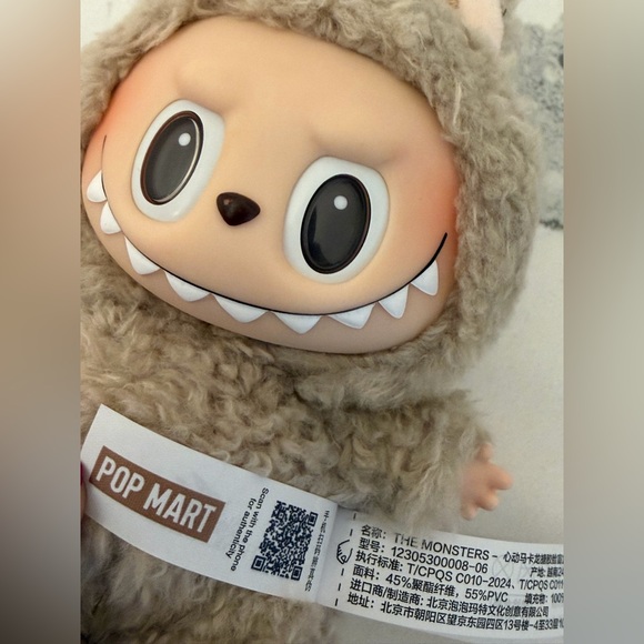 Exciting Macaron Toffee Labubu - Picture 2 of 6